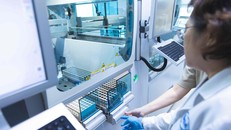 Roche Việt Nam khánh thành hệ thống tự động hoàn toàn cho phòng xét nghiệm