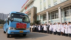 AstraZeneca đồng hành cùng Quỹ Ngày Mai Tươi Sáng mang yêu thương đến với bệnh nhân ung thư