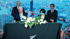 Lễ ký kết của T&G Global và WinCommerce có sư chứng kiến của Thủ tướng New Zealand.