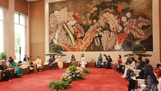 Tiệc trà giao lưu trong không gian trang trọng, ấm áp và hương trà thanh tao