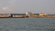 Dân bức xúc vì lấp vịnh để… xây khu đô thị sinh thái cao cấp