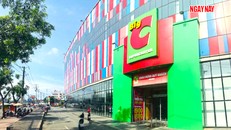 Hệ thống siêu thị Big C sau khi về tay người Thái đã vướng lùm xùm “ngưng nhập hàng dệt may Việt Nam”. Ảnh: Ngọc Giàu 