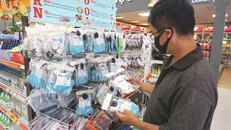 Thay vì tập trung cho khẩu trang y tế thì khẩu trang vải kháng khuẩn cũng là một trong những lựa chọn tốt nhất để bảo vệ sức khỏe trong dịch.