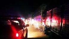 CSGT bắt 9 xe trong đường Núi Cúi. Ảnh Công an cung cấp