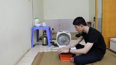 Giấc mơ của cậu bé khiếm thị sống một mình giữa Thủ đô