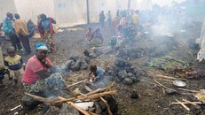 Đối mặt dịch bệnh sau thiên tai