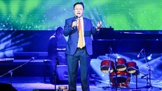 Nhà thơ Hồng Thanh Quang: 'Cuộc chơi' của người đàn ông tuổi sang thu