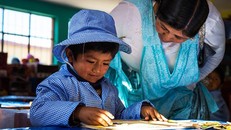 5 câu hỏi đặt ra về quyền được giáo dục bởi 'giáo viên đủ tiêu chuẩn'