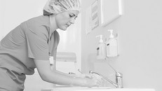 Làm thế nào để nhà vệ sinh bệnh viện sạch, đẹp?