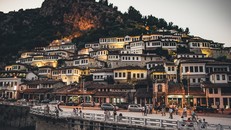 Trung tâm lịch sử Berat và Gjirokastra