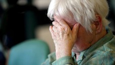 Bệnh sa sút trí tuệ phần lớn gặp ở người cao tuổi.