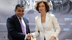 Tổng Giám đốc UNESCO, và ông Lord Ahmad.