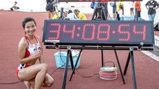 Tại giải điền kinh VĐQG 2020 vừa kết thúc, cô gái “ốc tiêu” Nguyễn Thị Oanh đã lại gây sốc khi đoạt 2 tấm HCV ở 2 nội dung siêu khó chỉ trong đúng 5 giờ.