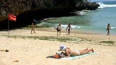 Bali sẵn sàng đón du khách quốc tế. Ảnh: AFP.