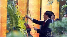 Chủ tịch nước Trần Đại Quang đã đến dâng hương tưởng nhớ các bậc tiên đế, các bậc hiền tài có công với nước
