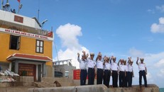 Yêu thêm Trường Sa!