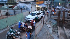 Việc thi công đào đường không hợp lý sẽ làm giảm chất lượng đường và ảnh hưởng đến việc đi lại, đời sống của người dân