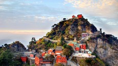 Quần thể kiến trúc cổ trên núi Võ Đang