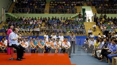 Thủ tướng Chính phủ Nguyễn Xuân Phúc tại buổi đối thoại trực tiếp với 3.000 công nhân, người lao động thuộc các khu công nghiệp, khu chế xuất 8 tỉnh, thành phố khu vực phía Nam từ Đà Nẵng đến TP Hồ Chí Minh