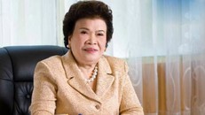 Bà Tư Hường được biết đến là người gắn bó lâu năm với nghề kinh doanh yến sào tại Khánh Hòa.