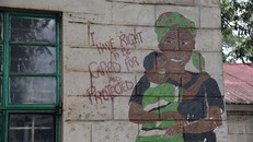 Bức tranh tường, thể hiện ước vọng của những đứa trẻ nhiễm HIV tại Tanzania