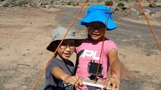 Hai chị em được NASA mời hợp tác thu nhập dữ liệu về nhật thực