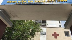 Nữ bệnh nhân 54 tuổi ở Hà Nội tử vong bất thường sau 2 ngày mổ chân