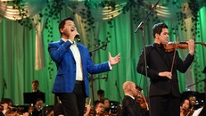 Đăng Dương trình diễn đàn bầu và giọng hát đỉnh cao trong live concert đầu tiên