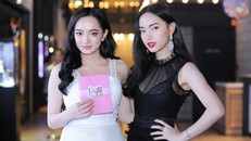 Kaity Nguyễn của "Em chưa 18" phía bên trái