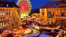 Nhiều người có sở thích sang nước ngoài đón năm mới (Ảnh minh họa)