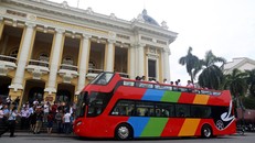 Xe buýt 2 tầng được Hanoi Transerco đưa ra chạy thử nghiệm vào tháng 6/2017. (Ảnh: Phong Vân)