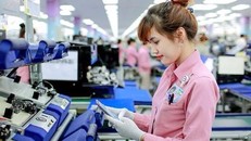 Lao động nữ ‘đếm ngược thời gian’ giảm 10% lương hưu