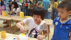 Thế giới của bé Chi lúc nào cũng hồn nhiên và ngây thơ