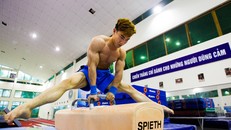 Hot boy hai lần thắng bạo bệnh và ông chủ đặc biệt của làng thể dục Việt 