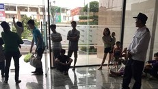 Các cư dân "hồn bay phách lạc" vì chuông báo cháy liên tục kêu