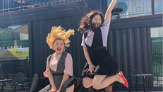 Định kiến xã hội khiến cho nhiều cô gái không tự tin với hình thể của mình. Ảnh: J-Style