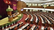 Hội nghị Trung ương sáng nay 8/5 đã thảo luận về Đề án xây dựng đội ngũ cán bộ cấp chiến lược. Ảnh: VGP/Nhật Bắc