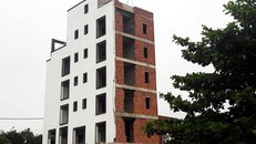 Nam thanh niên bị tử vong do giật điện khi đang làm việc trong công trình. Ảnh: V.Q