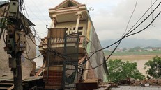 Sông 'nuốt' nhà ở Hòa Bình: Cảnh báo từ năm trước