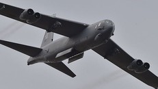 Mỹ điều oanh tạc cơ B52 tới biển Hoa Đông