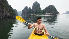 Lâm Tây khoe body 6 múi khiến hội chị em "siêu lòng".