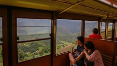 Sa Pa: Vé tàu hỏa leo núi giảm giá sâu, thêm cơ hội ngắm Tây Bắc ngoạn mục từ trên cao