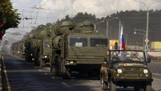 Hệ thống phòng không S-400 của Nga. 