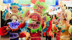 ‘Tuyệt phẩm ánh sáng’ diễu hành Carnival làm ‘nóng’ Lễ hội đèn lồng Sun World Danang Wonders