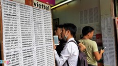 Thị trường SIM 11 số đẹp đang sôi động trước thời điểm 15/9. Ảnh: Ngô Minh.