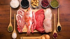 Chế độ ăn thiếu đạm, protein có thể gây suy yếu tinh trùng nghiêm trọng