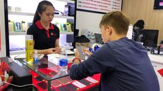 Khách hàng ưu tiên lựa chọn hàng Singapore vì giá thành rẻ hơn các thị trường khác.