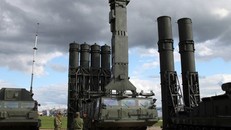 Hệ thống phòng thủ tên lửa S-300 của Nga