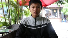 Bị học viện trả về vì thận bị 'lỗi', nam sinh làm thuê ở công trường