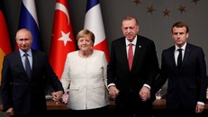 (Từ trái sang) Lãnh đạo Nga, Đức, Thổ Nhĩ Kỳ, Pháp kêu gọi kéo dài ngừng bắn, họp viết lại hiến pháp ở Syria. (Ảnh: Reuters)
